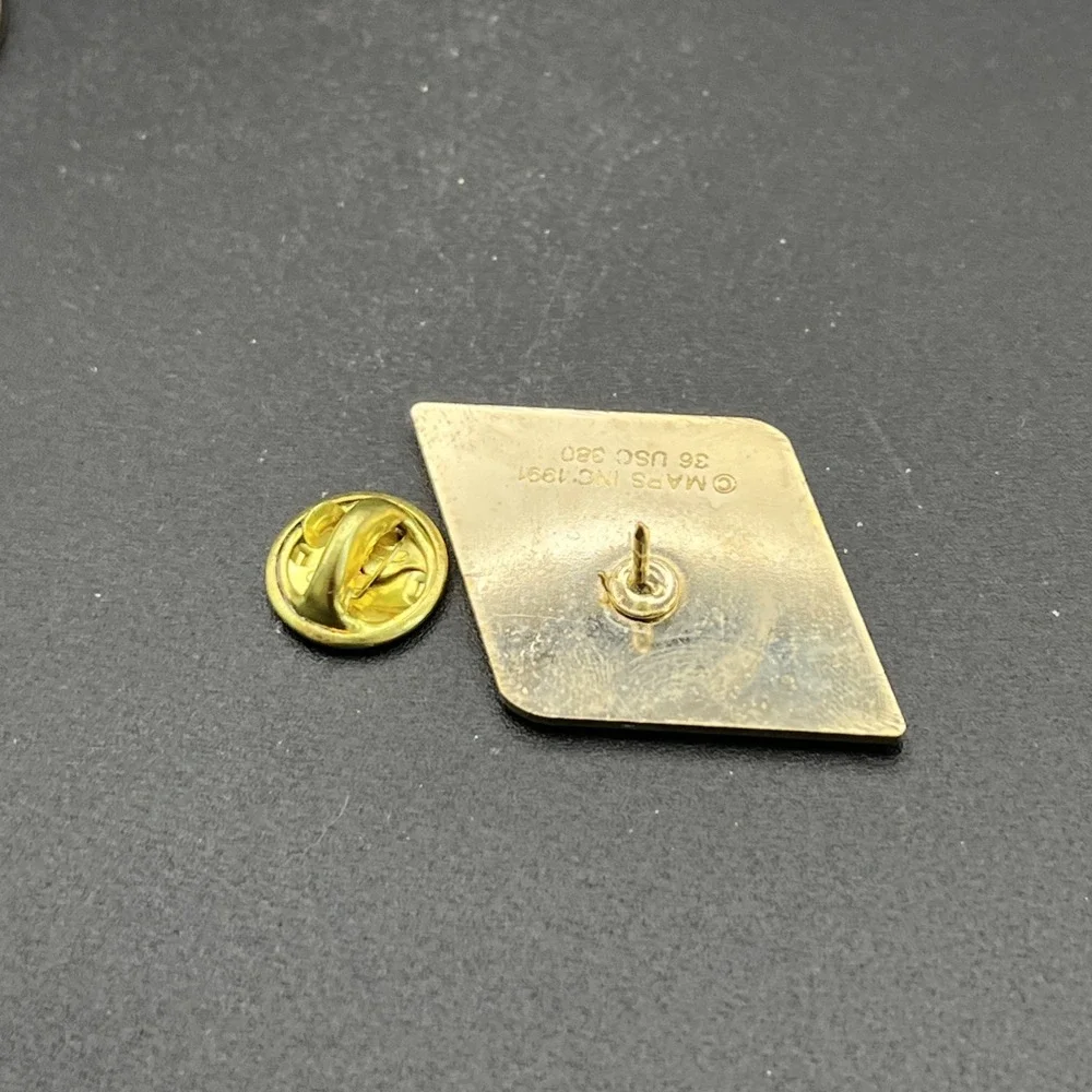 1992 Barcelona Olympics Team USA Snickers Candy Bar Gymnastics‎ Lapel Hat Pin